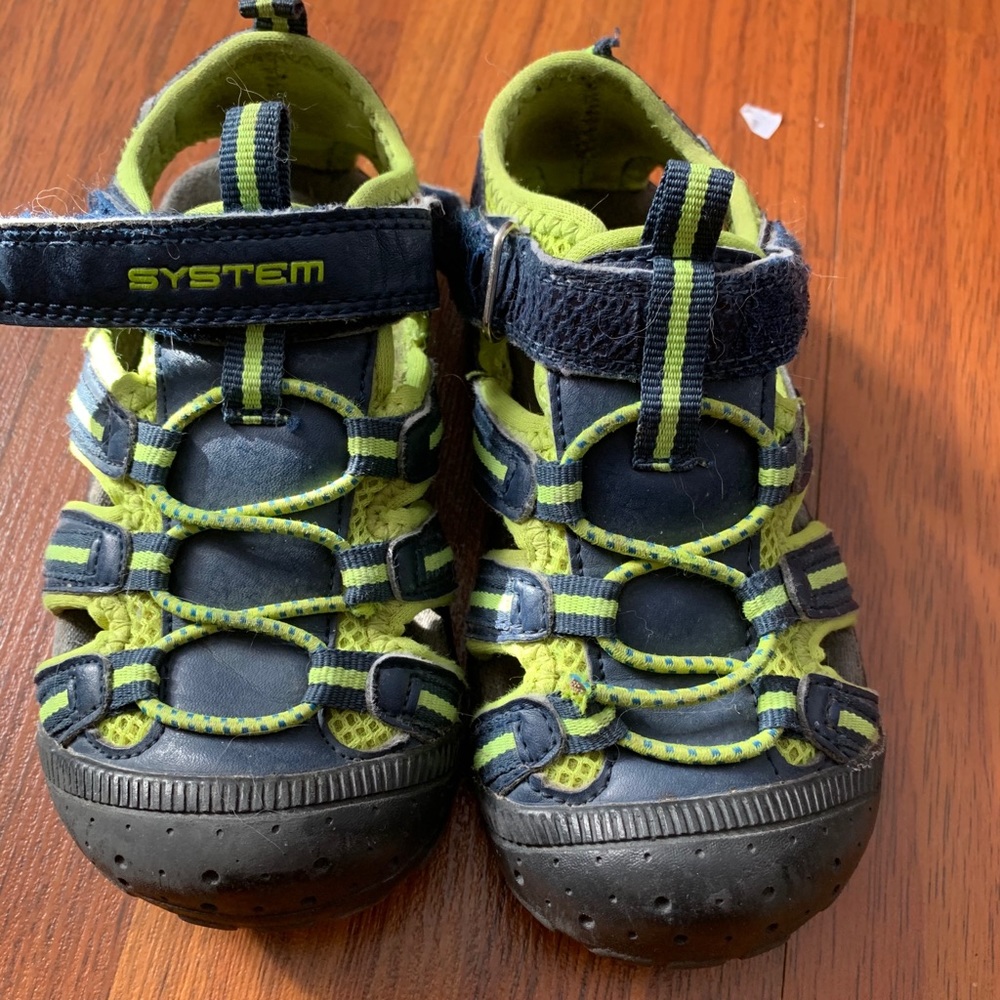 Sandal